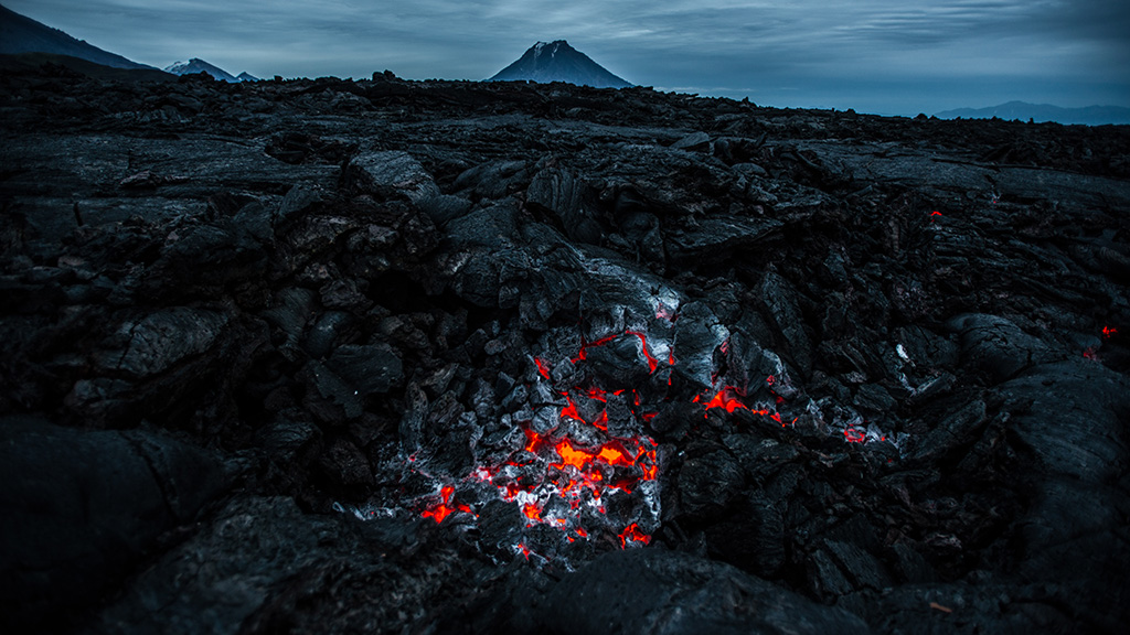 扎尔巴奇克火山